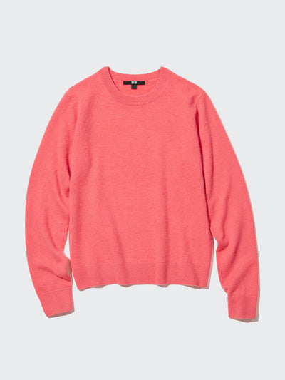 Uniqlo Cashmere jumper in bright pink at Collagerie