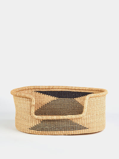 Hadeda Medium woven pet basket 1 at Collagerie