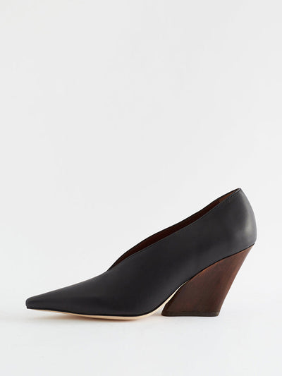 Rejina Pyo Angled leather pumps at Collagerie