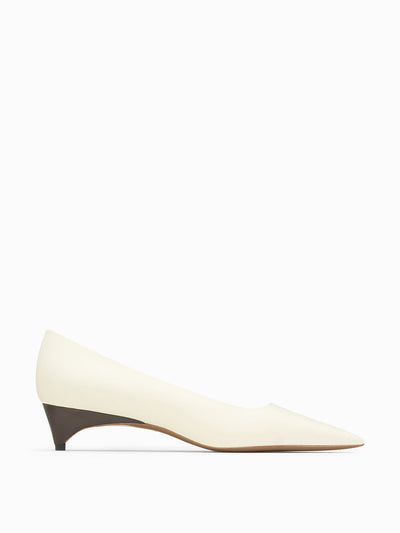 NEOUS Cream Taika pumps at Collagerie