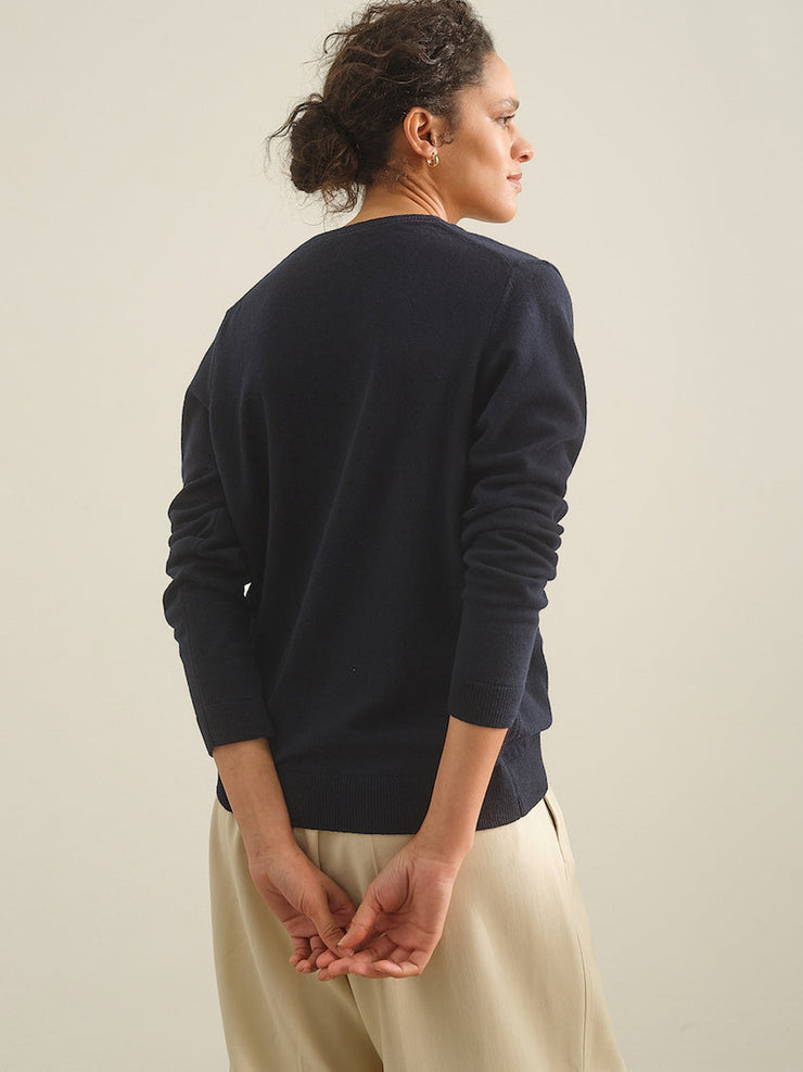 Navy Classic v neck jumper The CLASSIC V NECK Navygrey    - Collagerie