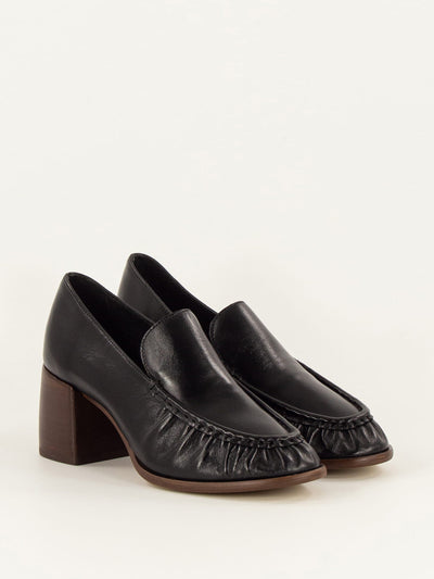 Sessun Hikari loafers in black at Collagerie