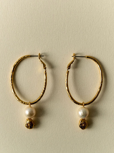 Sessun Uata earrings at Collagerie