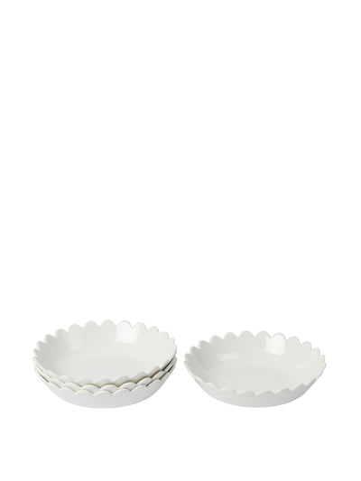 In The Roundhouse White scallop bowls, set of 4 at Collagerie