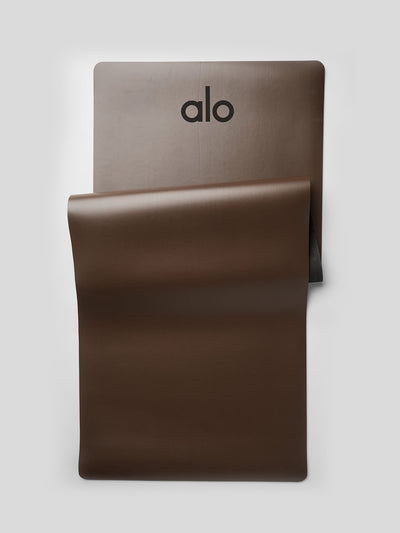 Alo Yoga Warrior Mat at Collagerie