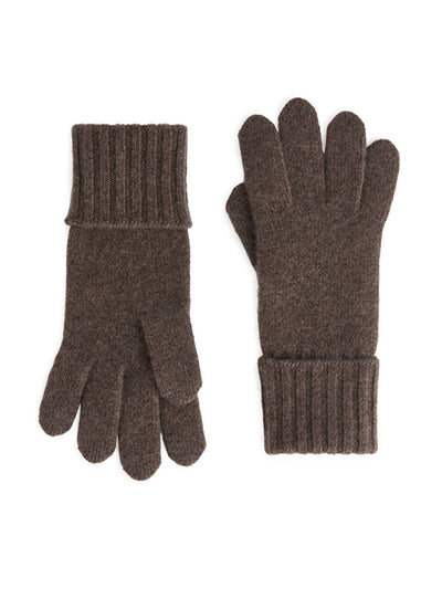 Arket Cashmere-blend gloves at Collagerie