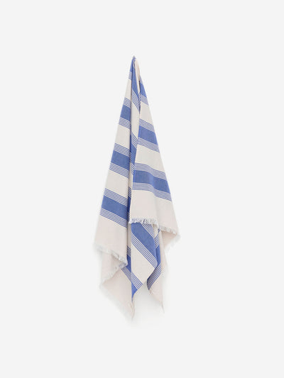 Arket Cotton beach blanket at Collagerie