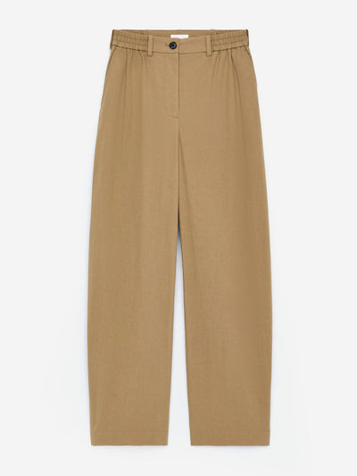 Arket Relaxed chinos at Collagerie
