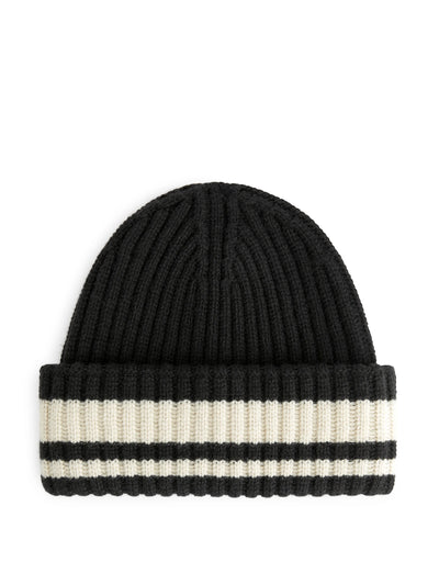 Arket Ribbed beanie at Collagerie