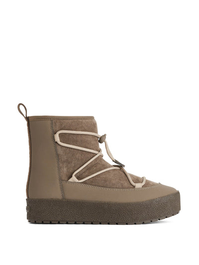 Arket Tretorn Aspa hybrid low boots at Collagerie