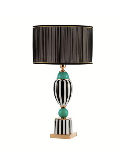 Caroline Porcellane Charleston medium table lamp at Collagerie