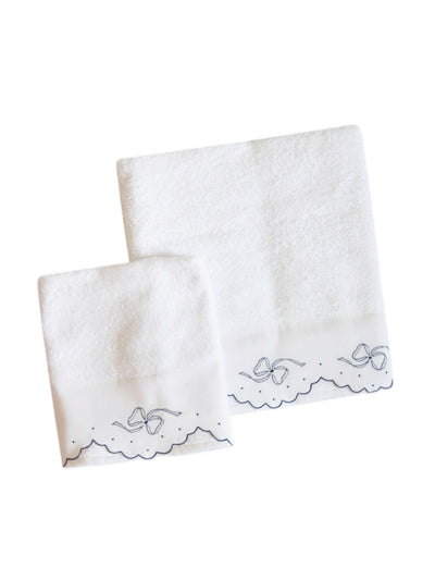 Baboushkini Italian cotton baby towel set, hand-embroidered with bow at Collagerie