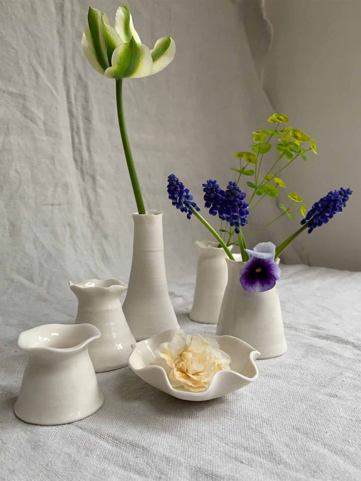 Porcelain bud vase Interiors Joanna Ling Ceramics    - Collagerie