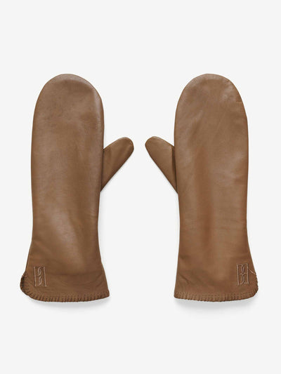 By Malene Birger Ginnyl leather mittens at Collagerie