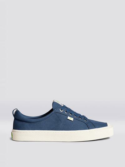 Cariuma Low top shadow sneakers at Collagerie