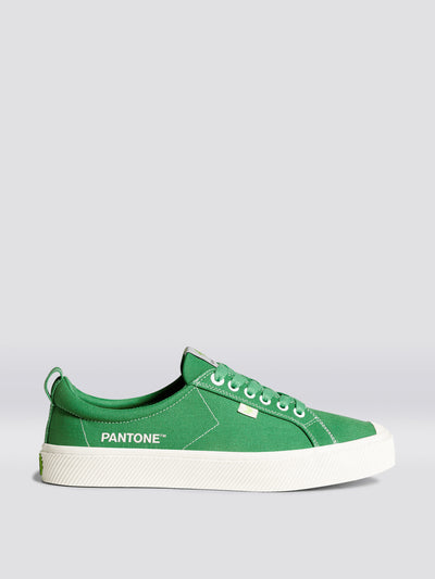 Cariuma Pantone Greenbriar Oca sneakers at Collagerie