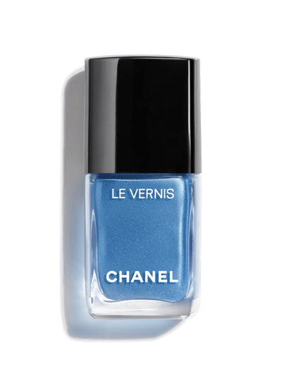 Chanel Le Vernis nail colour in 179 Lagune at Collagerie