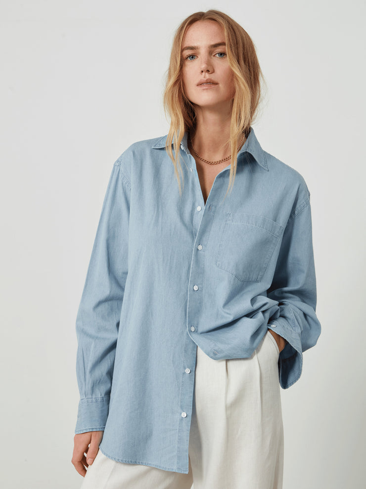 The Chessie chambray light blue shirt