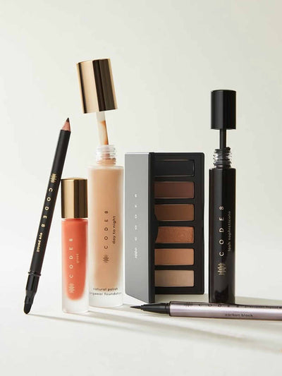 Code8 Glamour-Eyes Set at Collagerie