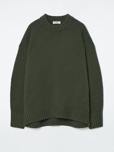 Cos Chunky pure cashmere crew-neck jumper at Collagerie