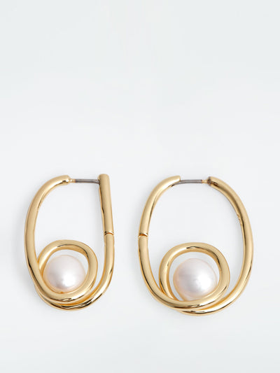Cos Mismatched coiled pearl hoop earrings at Collagerie