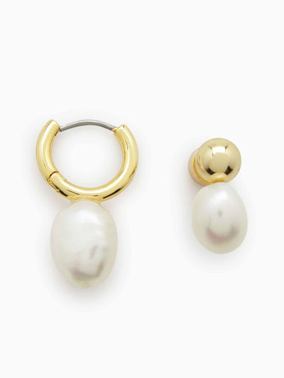 Cos Mismatched pearl earrings at Collagerie