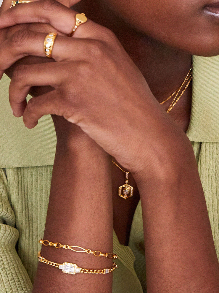 Vintage link gold chain bracelet