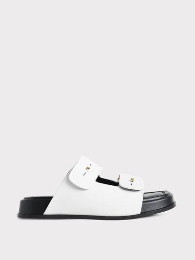 Essen The Chunky slides in white at Collagerie