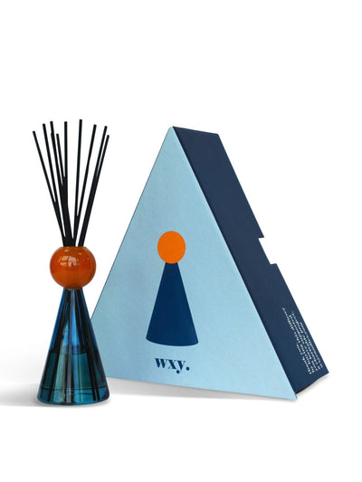 wxy. White floral disco diffuser at Collagerie