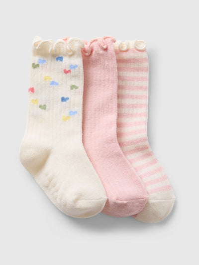Gap Newborn socks (set of 3) at Collagerie