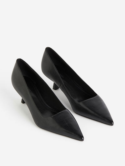 H&M Leather pointed pumps at Collagerie