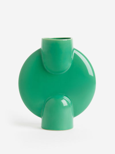 H&M Home Stoneware vase at Collagerie