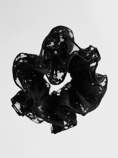 H&M Black lace scrunchie at Collagerie