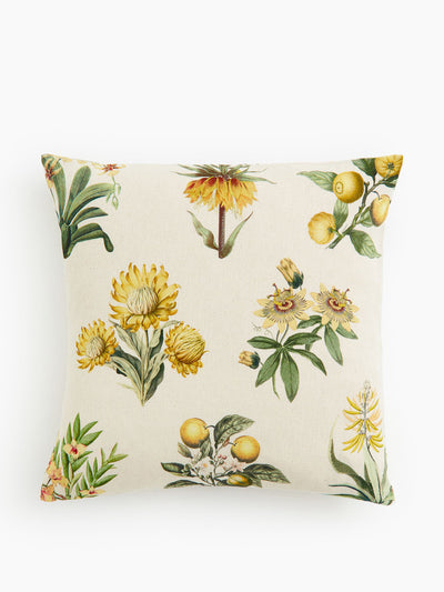 H&M Home Patterned cushion cover at Collagerie