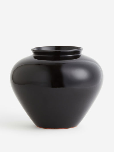 H&M Terracotta black vase at Collagerie