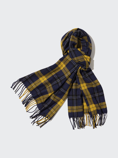 Uniqlo Yellow patterned scarf at Collagerie