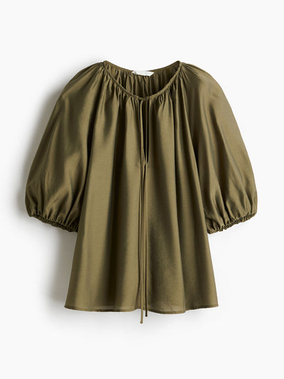 H&M Balloon-sleeved blouse at Collagerie