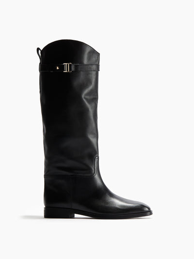 H&M Knee-high leather boots at Collagerie