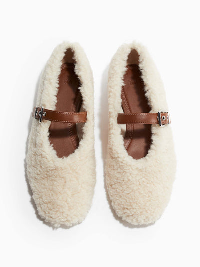 H&M Mary Jane ballet pumps at Collagerie
