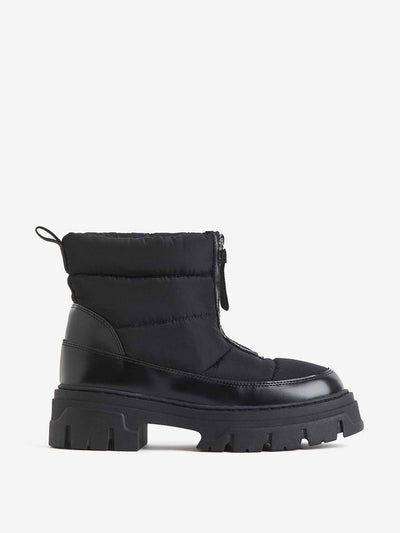 H&M Black padded boots at Collagerie