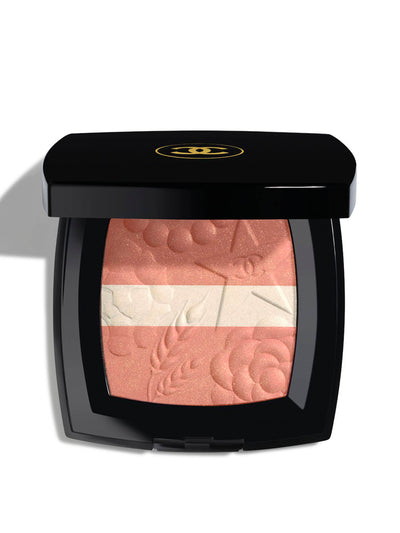 Chanel Les Signes de Chanel Illuminating Powder Blush Rose Lumière at Collagerie