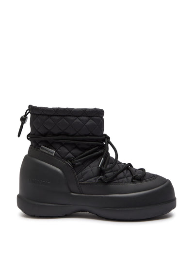 Moon Boot Mezzaluna quilted nylon snow boots at Collagerie