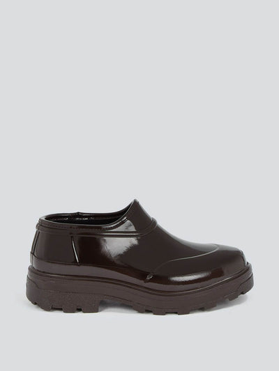 Kassl Editions Beth loafers in shiny dark brown at Collagerie