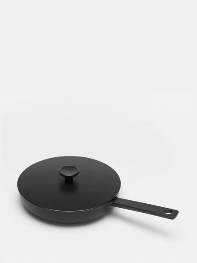 Katto Cast iron pan set at Collagerie