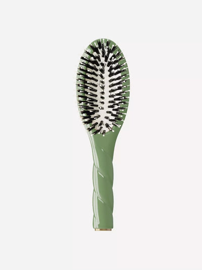 La Bonne Brosse N.03 The Essential Soft petite brush at Collagerie