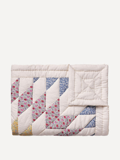 Projektityyny Koivu liberty print patchwork quilt at Collagerie