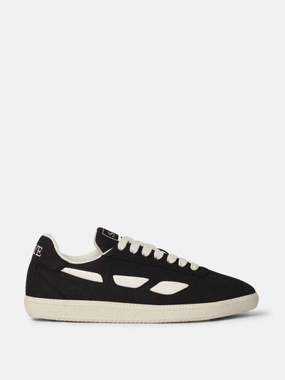 SAYE Modelo '70 trainer in black at Collagerie