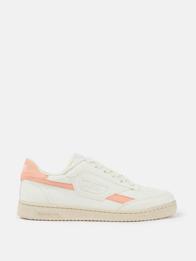 Saye Modelo '89 V-Endure sneakers in salmon at Collagerie