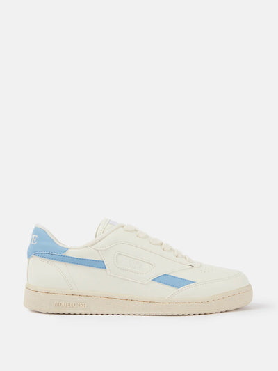 Saye Modelo '89 V-Endure sneakers in sky blue at Collagerie