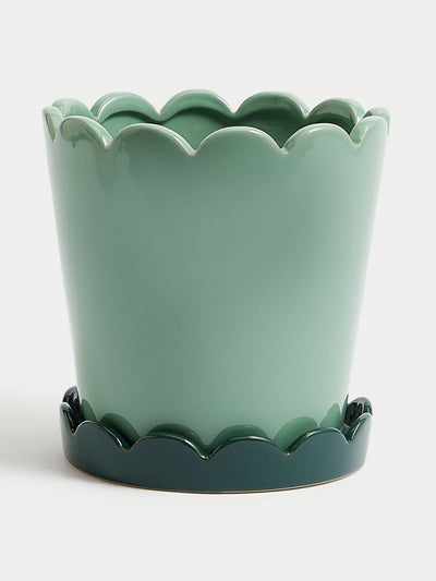 Marks & Spencer Ceramic scallop planter with tray at Collagerie